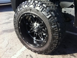 2009 Toyota Tundra with 20x12 Fuel Hostage wheels