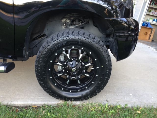 2013 Toyota Tundra with Fuel Krank wheels
