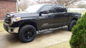 2014 Toyota Tundra with 20x9 XD Rockstar 2 wheels