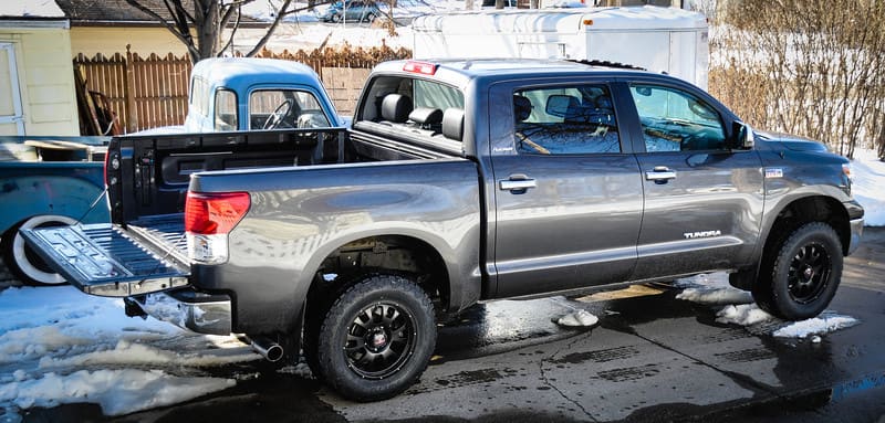 2014 Toyota Tundra with Level 8 Guardian wheels