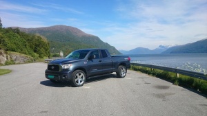 2014 Toyota Tundra with 22x9.5 Black Rhino Everest wheels