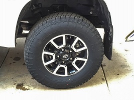 2015 Toyota Tundra with DC TRD wheels