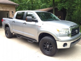 2015 Toyota Tundra with 18x9 wheels