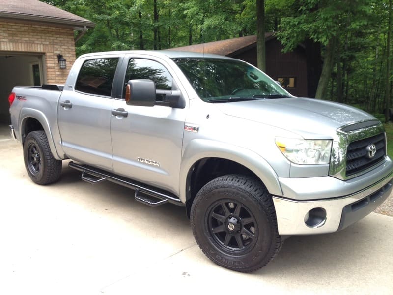 2015 Toyota Tundra with 18x9 wheels