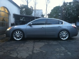 2012 Nissan Altima with 20x8.5 ACE Executive wheels