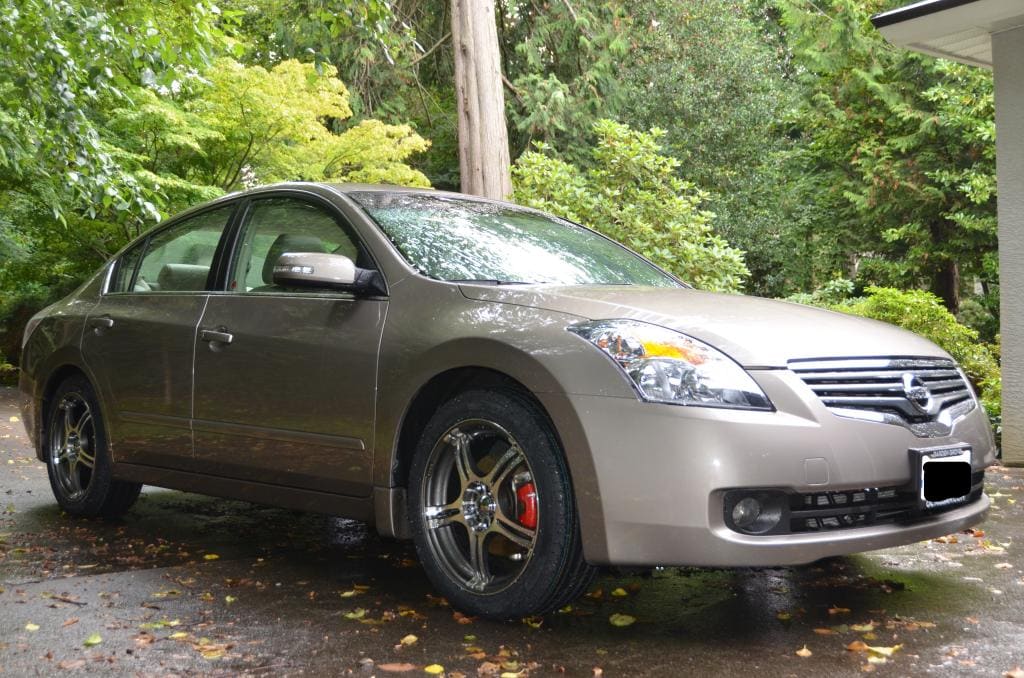 2012 Nissan Altima with 18x7.5 Konig Incident wheels