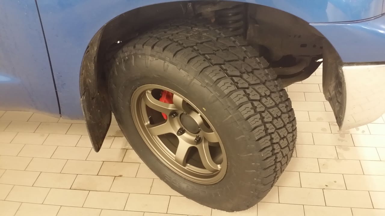 2015 Toyota Tundra with 18x9 FN BFD wheels