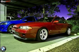 1990 Nissan R31-R34 Skyline 2dr with 17x8 Work Equip wheels