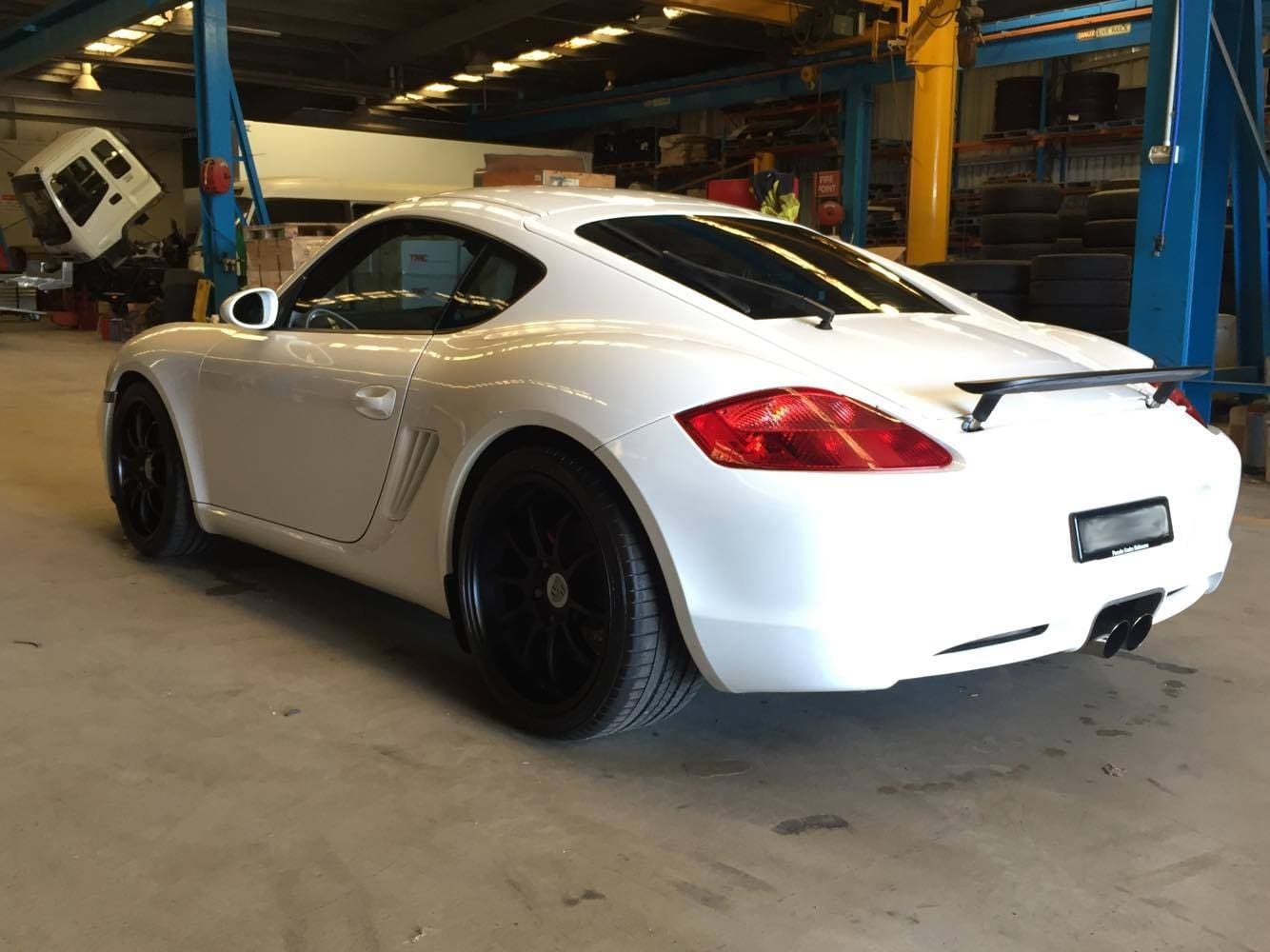 2007 Porsche Cayman with Advan Racing Forged RZ-DF wheels