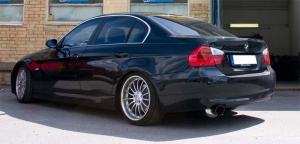 2006 BMW 325 with 18x8 Koya Magic wheels