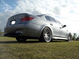 2013 BMW M5 with 20x9.5 Vossen CV2 wheels