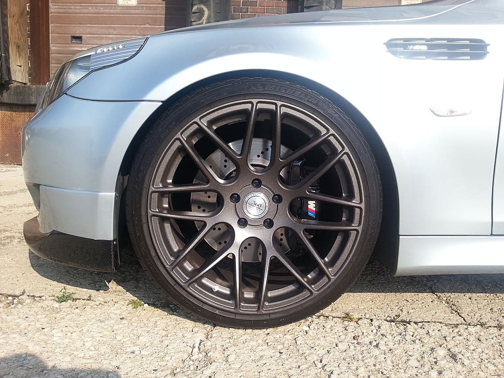 2010 BMW M5 with 20x10.5 360 Forged wheels