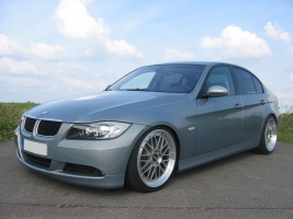 2006 BMW 330 with 19x8.5 BBS LM wheels