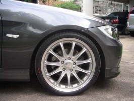 2006 BMW 325 with Hartge Classic I wheels