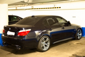 2013 BMW M5 with 19x8.5 OEM BMW wheels