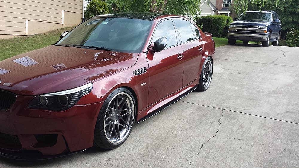 2013 BMW M5 with 20x9.5 Rennen R8 wheels