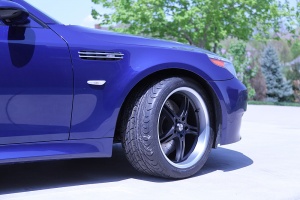 2010 BMW M5 with 19x9.5 wheels