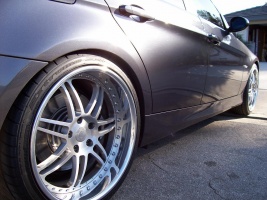 2006 BMW 330 with IForged Daytona wheels
