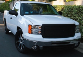 2007 GMC Sierra 1500 Classic with Momo Vortex wheels