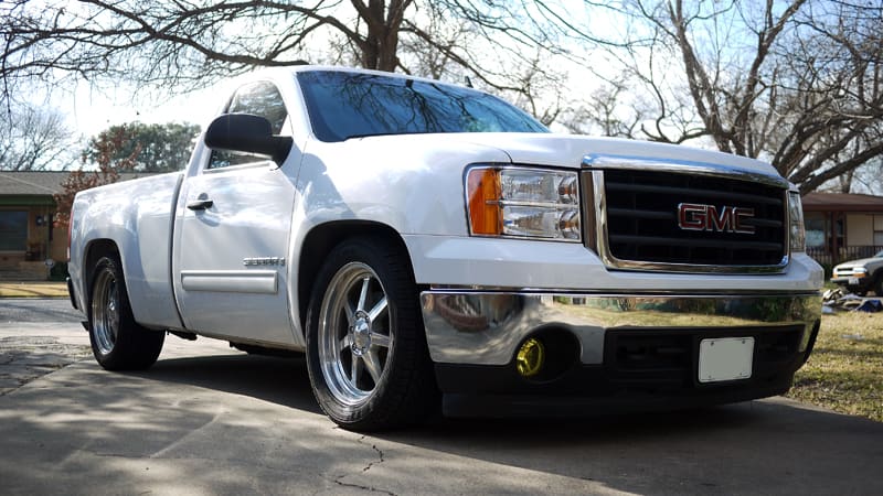 2006 GMC Sierra 1500 with 20x8.5 Budnik Diggers wheels