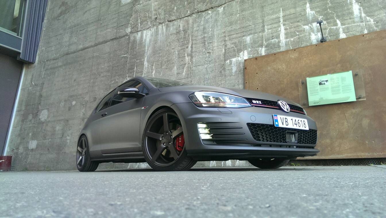 2014 Volkswagen GTI with 19x8.5 Vossen CV3 wheels