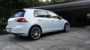 2011 Volkswagen GTI with Sportec Mono wheels