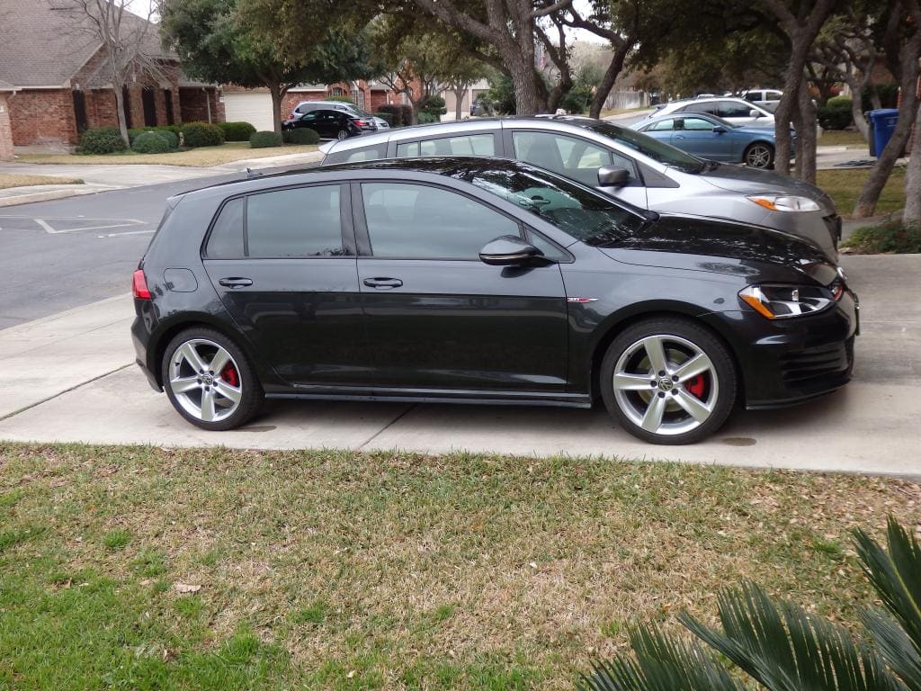 2012 Volkswagen GTI with VW Topas wheels