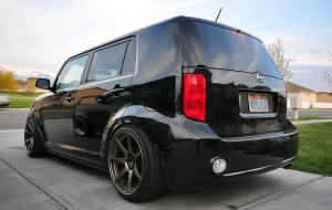 2009 Scion xB with 18x9.5 MB Battle wheels