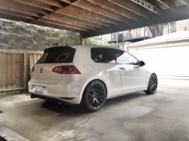 2014 Volkswagen GTI with 18x8.5 Miro Type wheels