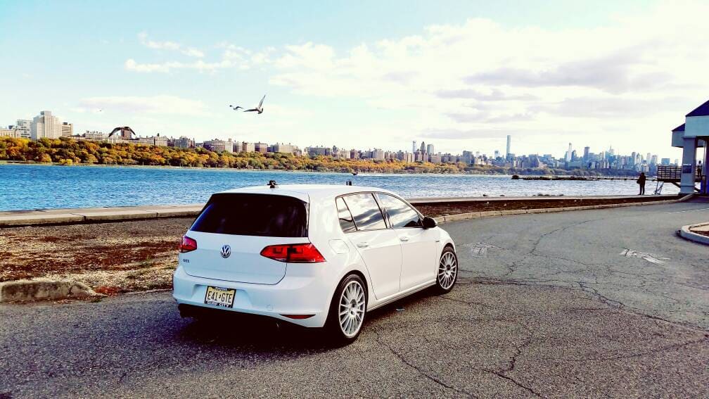 2014 Volkswagen GTI with 18x8 Carlsson RS wheels