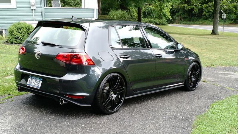 2012 Volkswagen GTI with VMR wheels