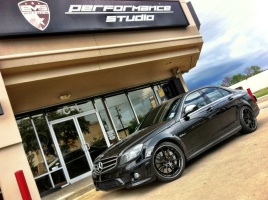 2010 Mercedes-Benz C-Class with 19x8.5 Volk G25 wheels