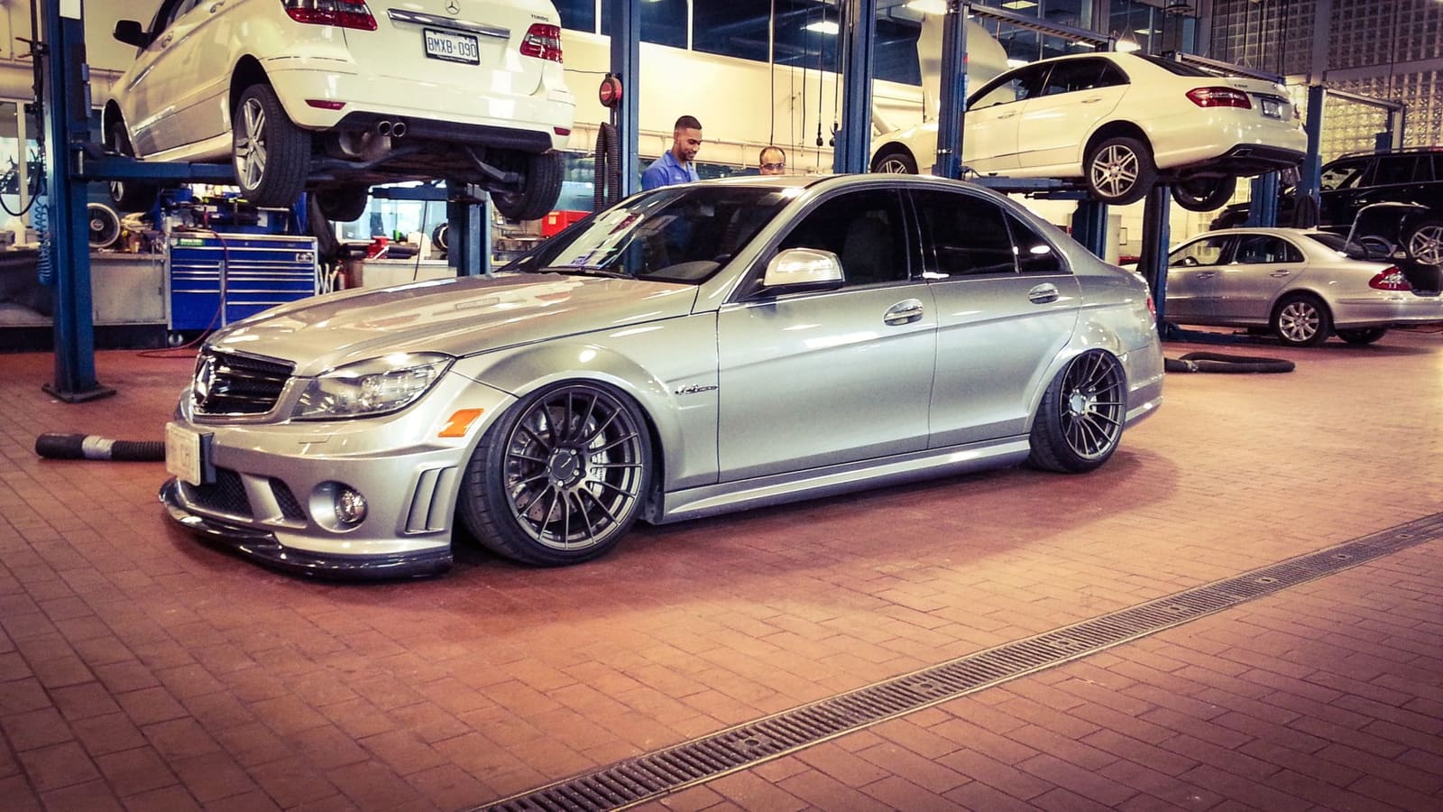 2010 Mercedes-Benz C-Class with 18x9.5 Enkei RS055R wheels