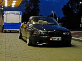 2002 BMW 330 with 18x9.5 Kerscher CS wheels