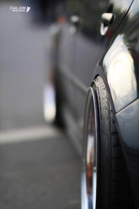 2002 Volkswagen Jetta with 17x8.5 Oz Mito I wheels