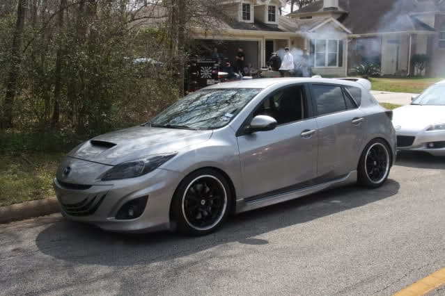 2010 Mazda Mazda3 with 18x8 Konig Lighting wheels