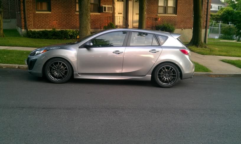 2010 Mazda Mazda3 with 18x8 Drag DR38 wheels
