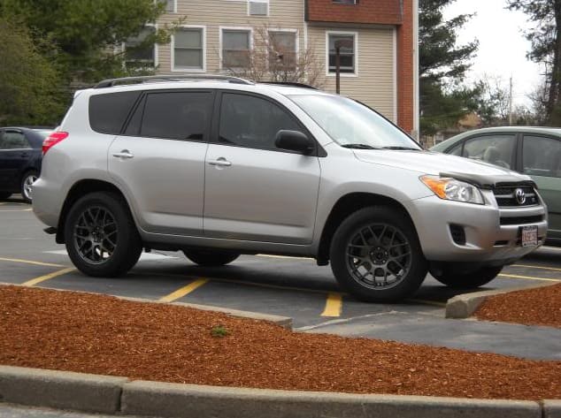 2006 Toyota RAV4 with 18x8 Axis wheels