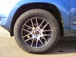 2009 Toyota RAV4 with 17x8 Moda MD11 wheels