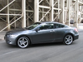 2009 Honda Accord with 20x8.5 Stern De Eligance wheels