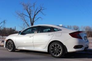2016 Honda Civic with 17x8 Moda MD18 wheels