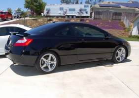 2005 Honda Civic with 17x7 OEM Acura RSX Type S wheels