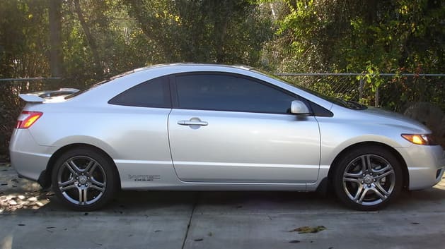 2006 Honda Civic with 17x7.5 OEM Acura RSX wheels