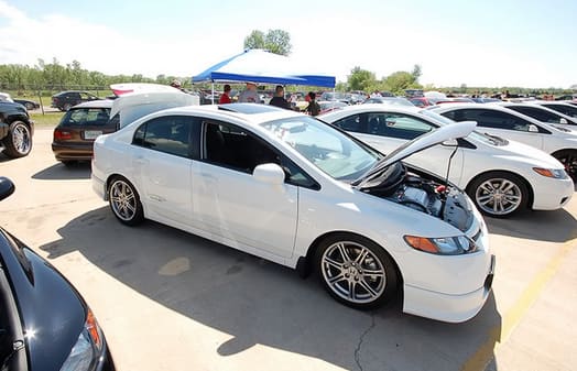 2006 Honda Civic with 17x7 OEM Honda Type R wheels