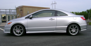 2007 Honda Civic with 17x7 OEM Honda Type-R wheels