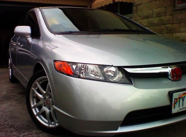 2005 Honda Civic with OEM Acura RSX wheels