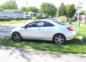 2005 Honda Civic with 17x7.5 OEM Acura RSX wheels