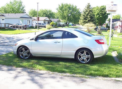 2005 Honda Civic with 17x7.5 OEM Acura RSX wheels