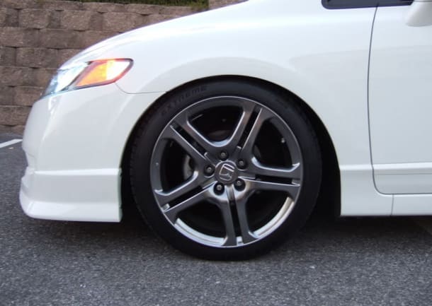 2007 Honda Civic with 18x8 OEM Acura wheels