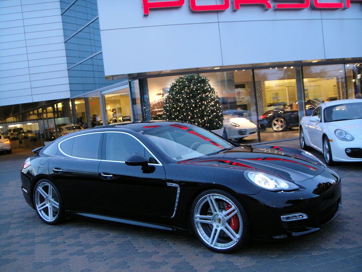 2014 Porsche Panamera with Modulare C11 wheels